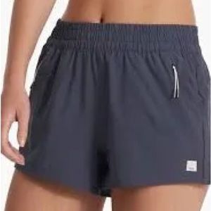 Vuori Dash Short | Azure. Size M